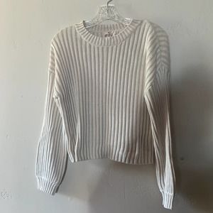 Hippie rose white knitted slight puffy sleeves rounded neck sweater size small